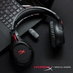 HyperX Cloud Flight Геймърски безжични слушалки с микрофон