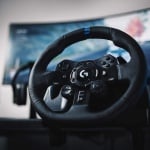 Logitech G923 Trueforce Sim Racing Wheel Геймърски волан с педали за PC, PlayStation 4 и PlayStation 5