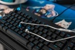 Logitech G333 K/DA League of Legends Геймърски слушалки тапи с микрофон